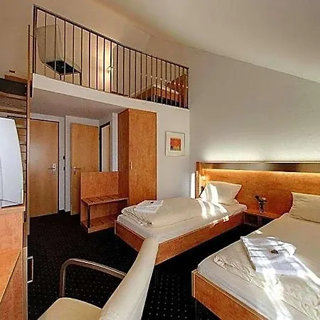 Gross Hotel Bergkirchen (Bavaria)