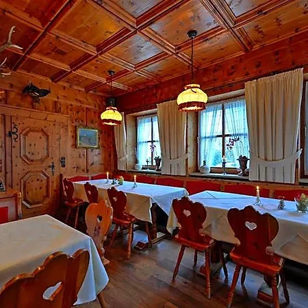 Gross Hotel 3*