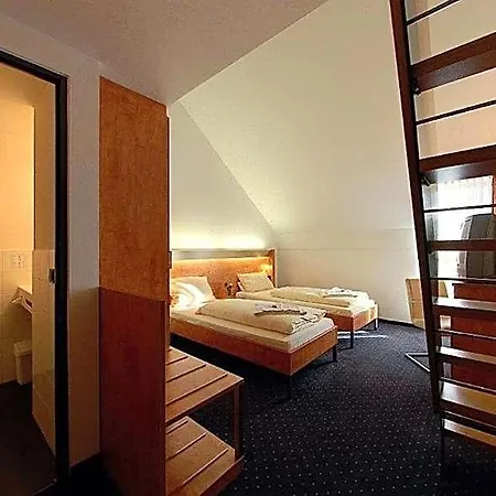 Gross Hotel Bergkirchen (Bavaria)