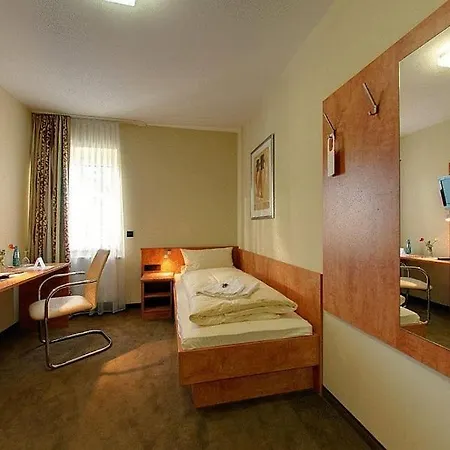Gross Hotel Bergkirchen (Bavaria)